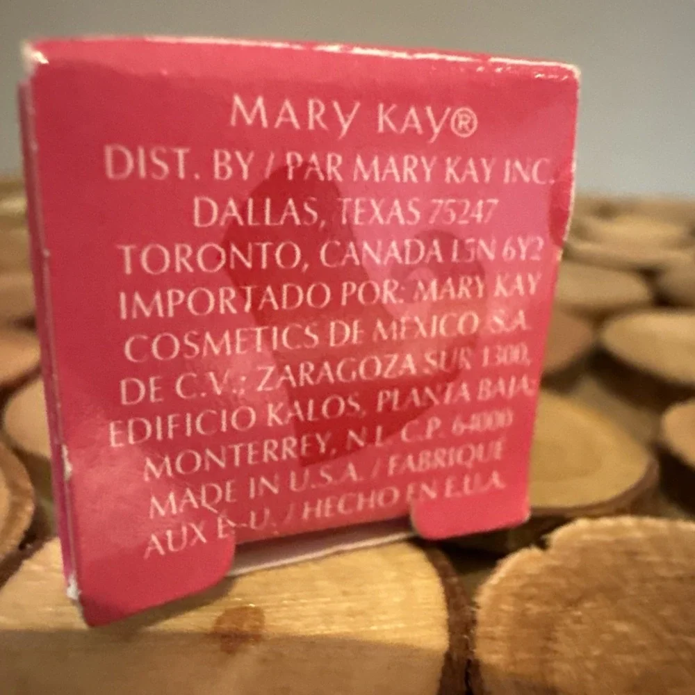 Mary‎ Kay NouriShine Lip Gloss GOLD RUSH Signature 009436 NOS NIB